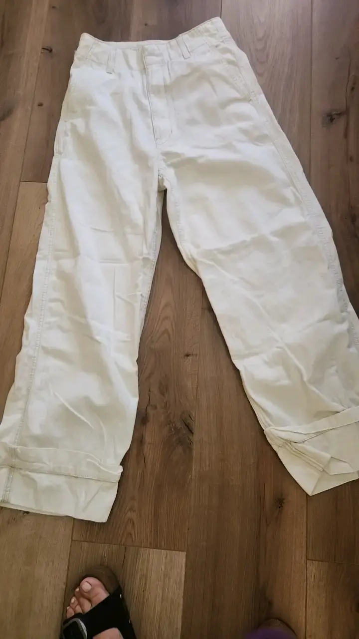 Pantalones beige Uniqlo de algodón - 1