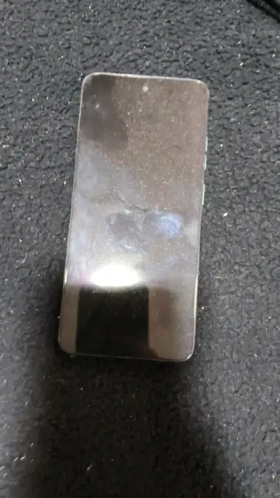 Smartphone Motorola con doble cámara trasera - miniatura 1