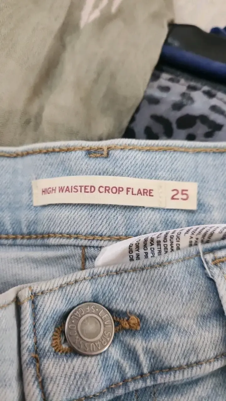 Jeans Levi's High Waisted Crop Flare Talla 25 - 2