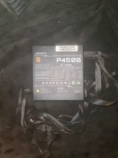 Fuente de Poder Gigabyte P450B 450W 80 Plus Bronze - miniatura 5