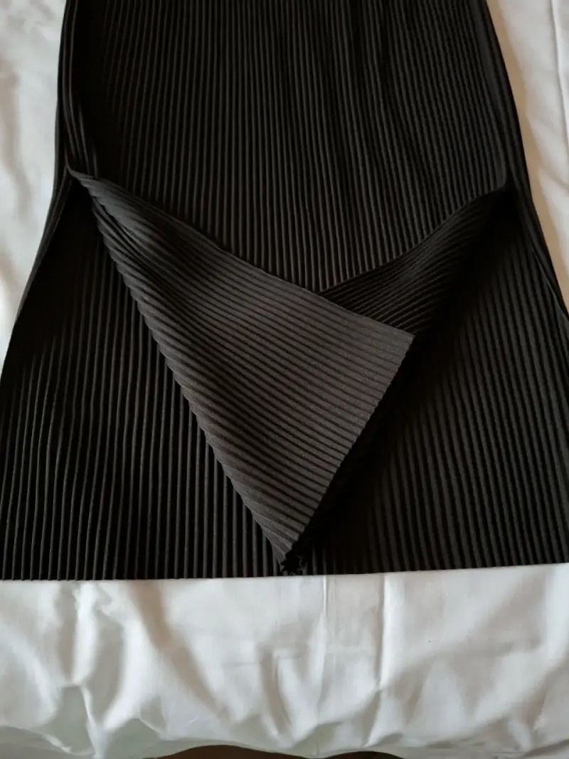 Falda Plisada con Cinturón Decorativo - 3