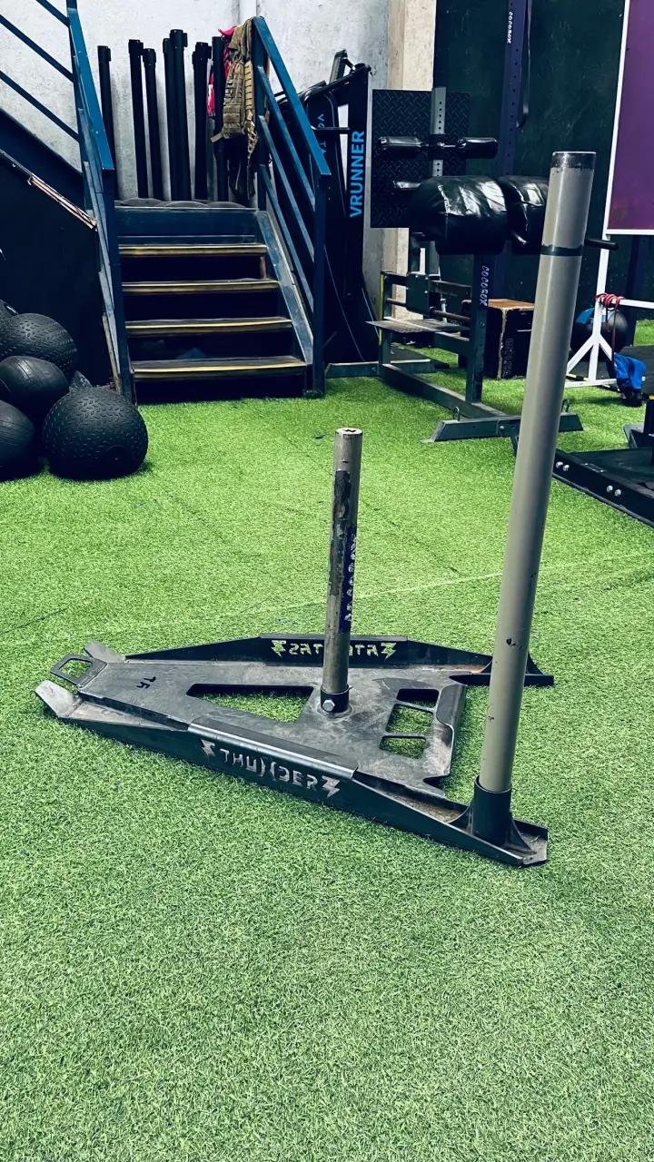 Trineo de empuje para entrenamiento de fuerza - 3
