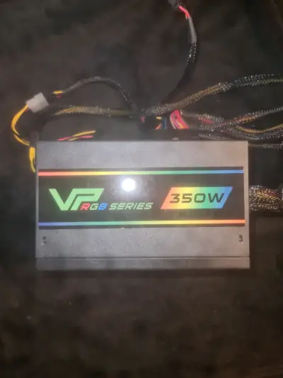 Fuente de Poder GameMax VP-350-RGB 350W - miniatura 3