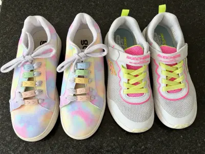 Zapatillas Skechers para niños con diseño colorido - miniatura 1