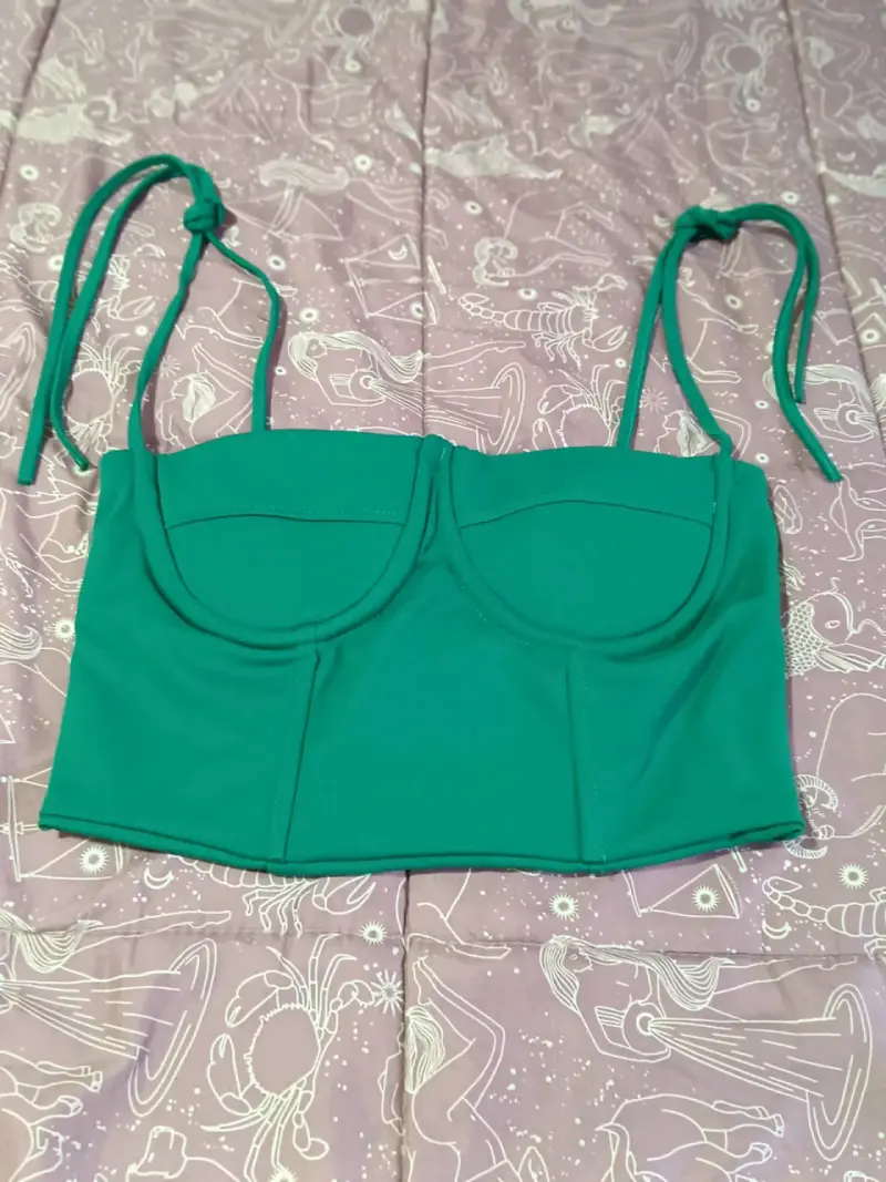 Top verde con tirantes ajustables Talla XS - 1