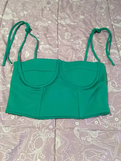 Top verde con tirantes ajustables Talla XS - miniatura 1