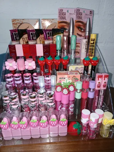 Maquillaje variado - miniatura 1