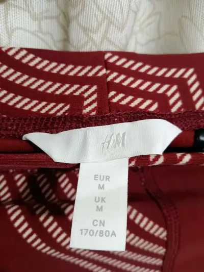 Leggings estampados rojos H&M talla M - miniatura 2