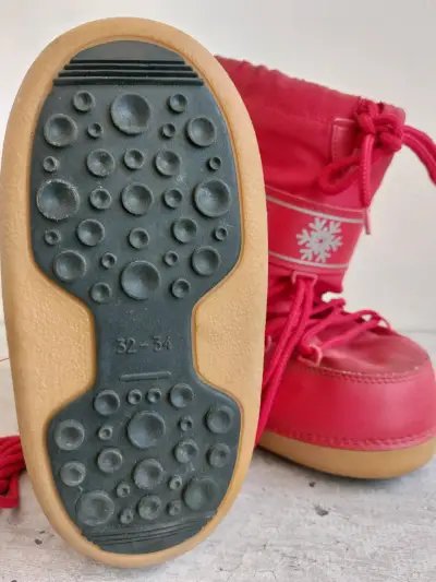 Botas de nieve rojas Snowflake para niños - miniatura 2