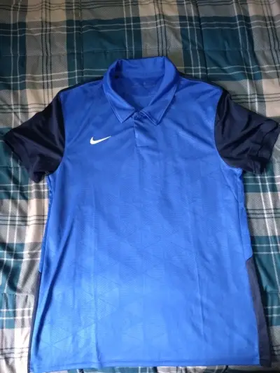 Polera deportiva Nike Dri-FIT azul - miniatura 1