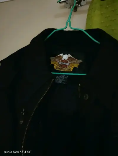 Chaqueta de lana Harley-Davidson negra con parches - miniatura 3