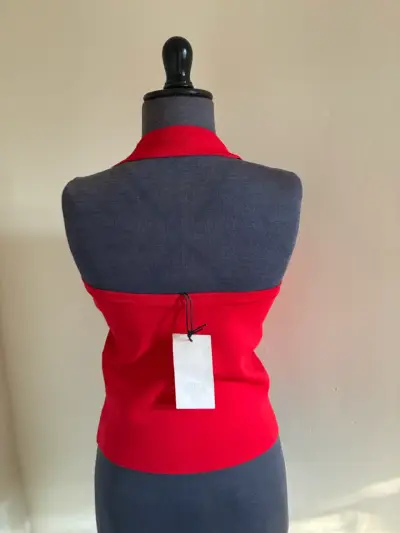 Top Zara rojo sin mangas con cuello halter - miniatura 3