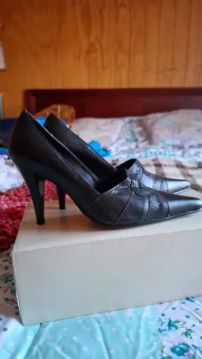 Zapatos de Tacón Alto Negros Diseños Elegantes - miniatura 2