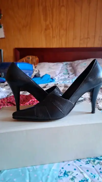 Zapatos de Tacón Alto Negros Diseños Elegantes - miniatura 3