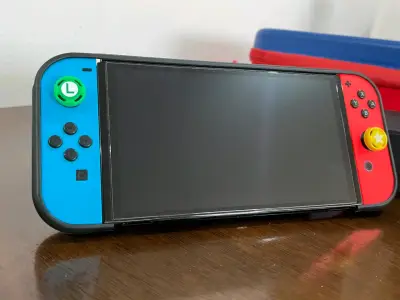 Consola Nintendo Switch OLED con accesorios - miniatura 2