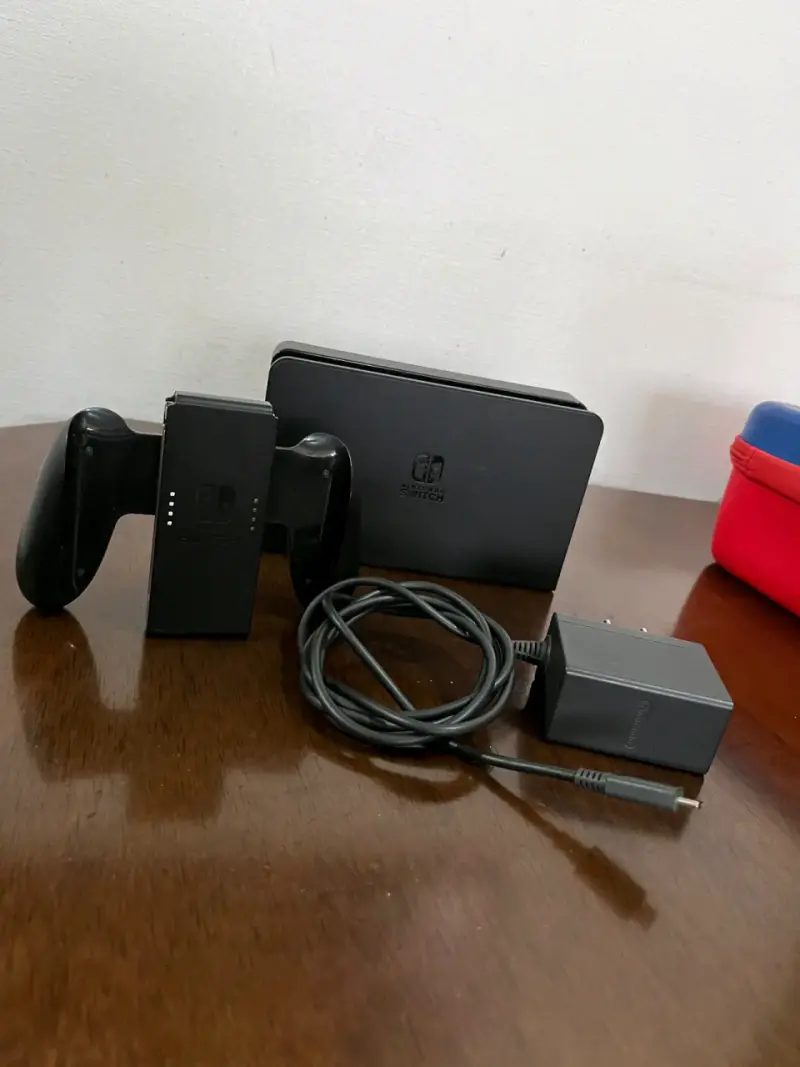 Consola Nintendo Switch OLED con accesorios - 4