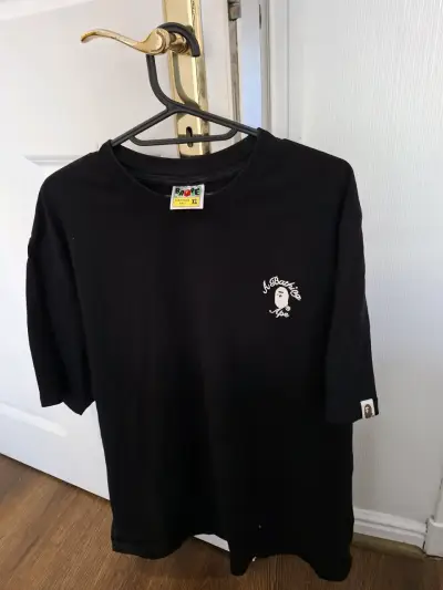 Polera negra Bape con logo frontal - miniatura 1