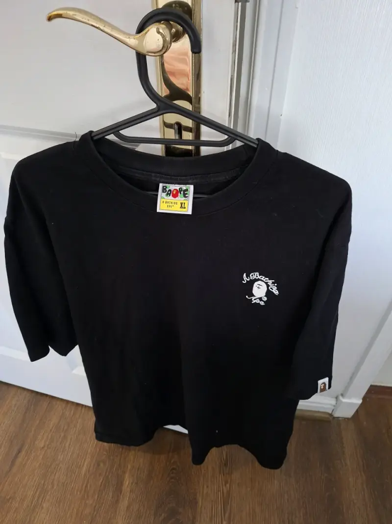 Polera negra Bape con logo frontal - 2