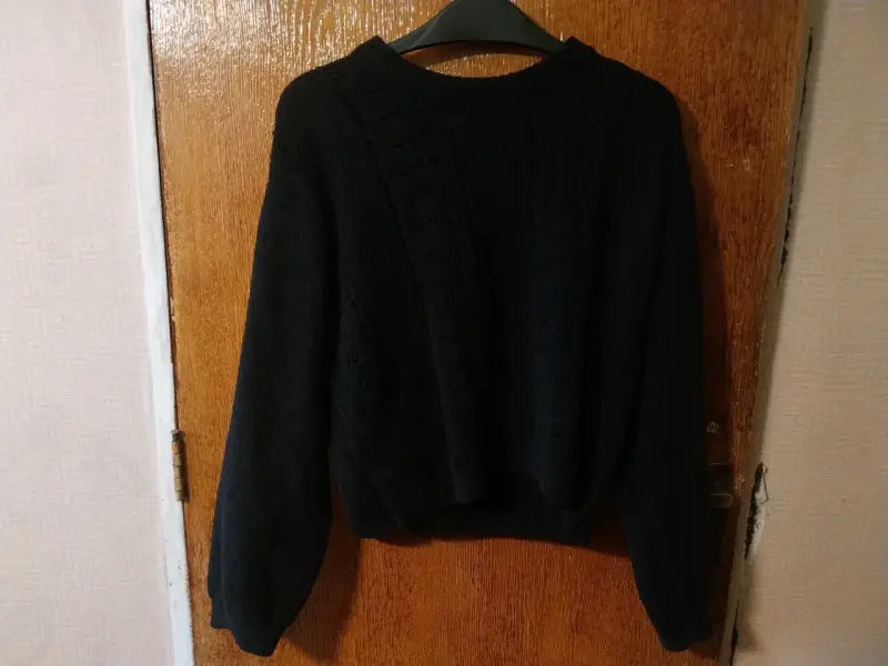 Suéter negro para mujer - 1