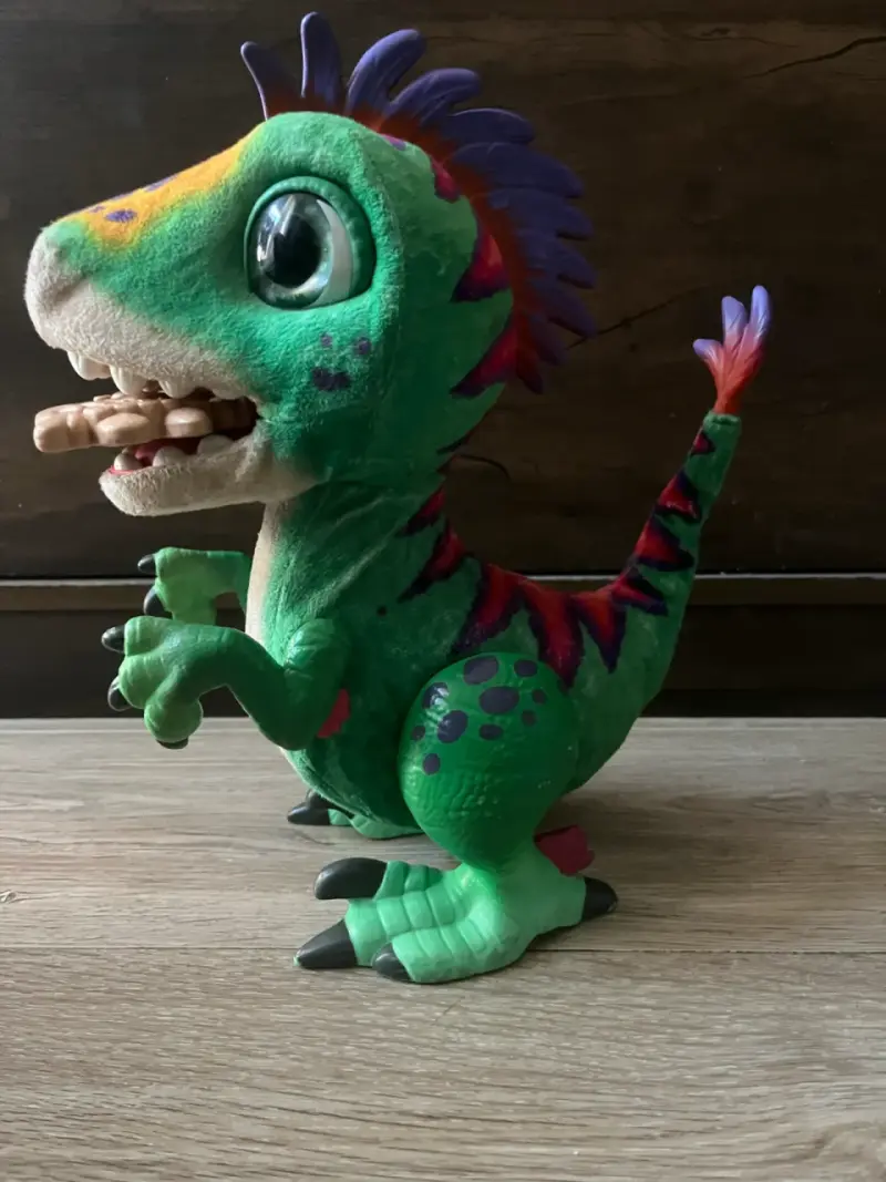 Fur real friends baby Dinosaurio - 3