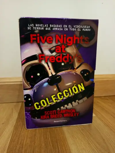 Colección de libros Five Nights at Freddy's - miniatura 1