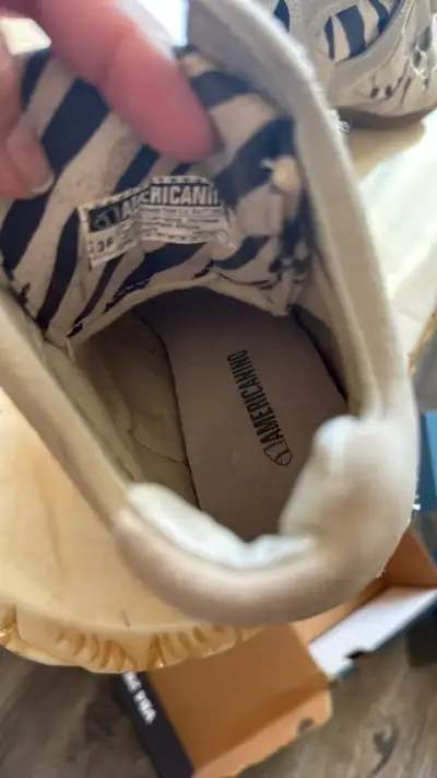 Zapatillas con plataforma beige estilo casual - miniatura 3