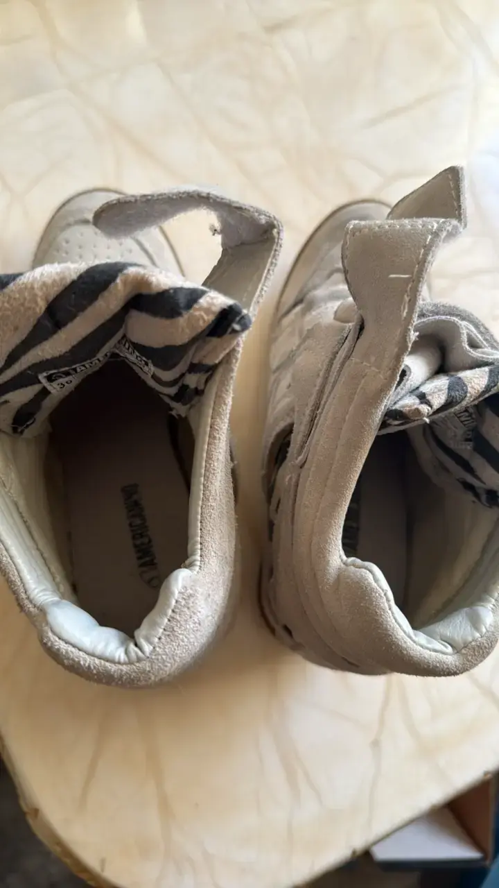 Zapatillas con plataforma beige estilo casual - 4