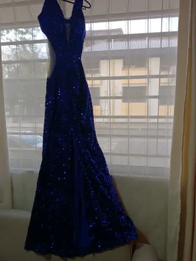 Vestido de noche azul con lentejuelas - miniatura 1