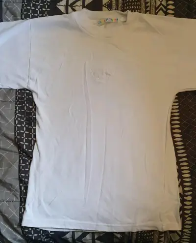 Polera blanca unisex de algodón - miniatura 2