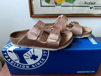 Sandalias Birkenstock metálicas con hebillas - miniatura 2