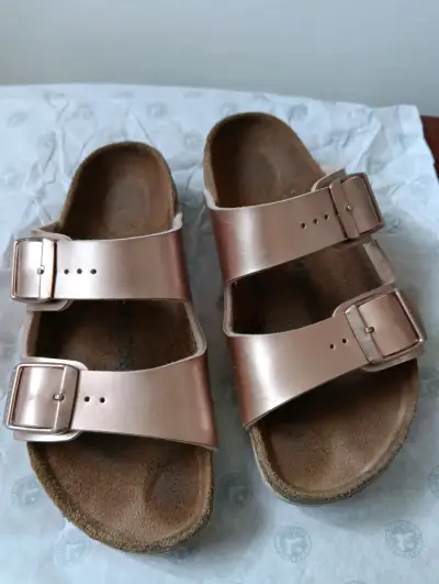 Sandalias Birkenstock metálicas con hebillas - miniatura 3