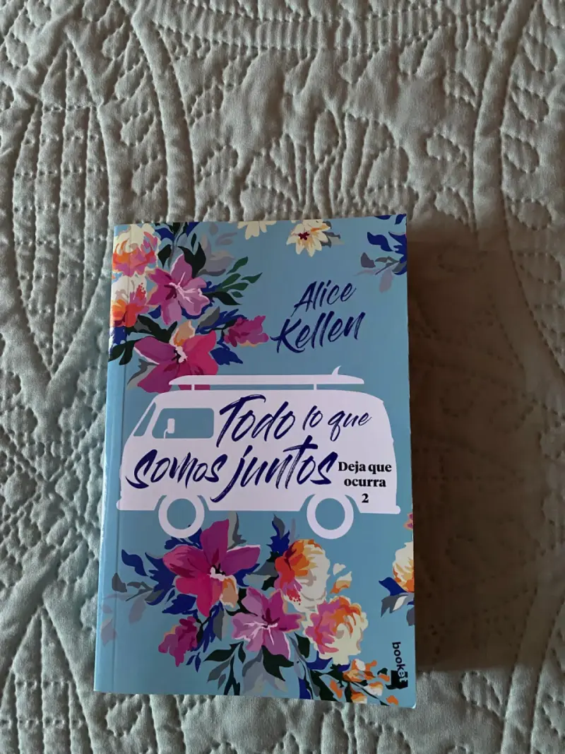 Libro 'Todo lo que somos juntos' - 1