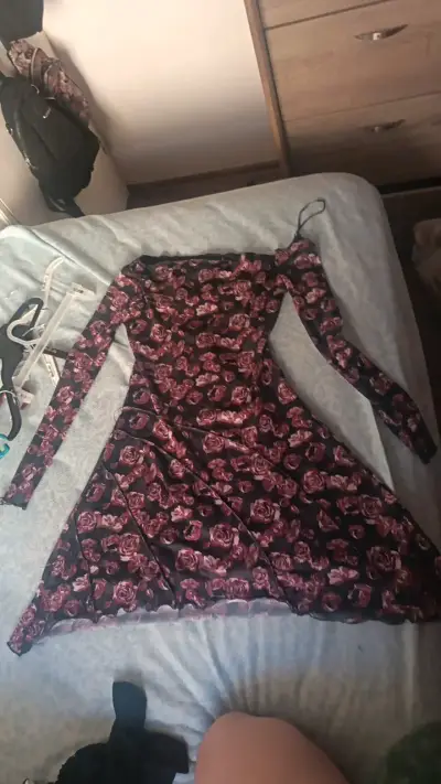 Vestido floral de manga larga en tonos rosas - miniatura 1