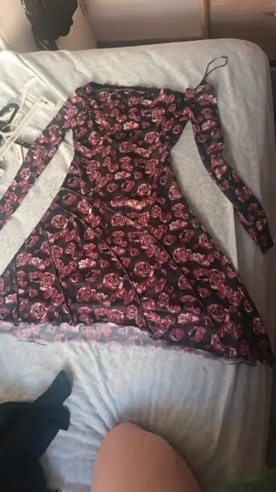 Vestido floral de manga larga en tonos rosas - miniatura 2