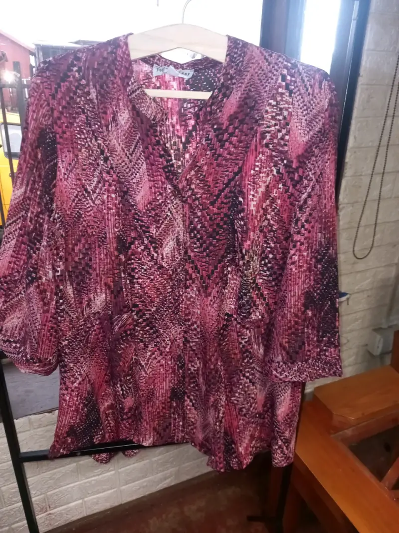 Blusa estampada de mujer en varios diseños - 3