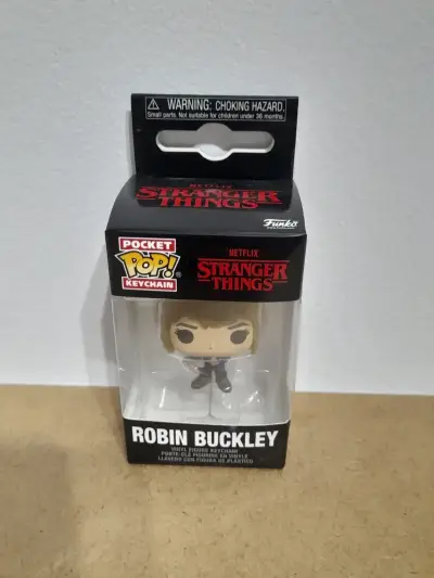 Llavero Funko Pop Robin Buckley Stranger Things - miniatura 1