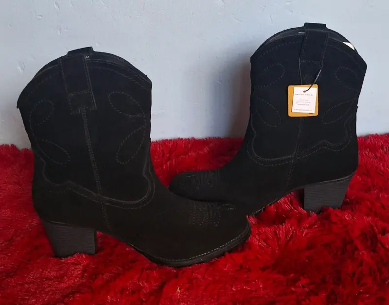 Botines nuevos de gamuza negros con tacón - 3
