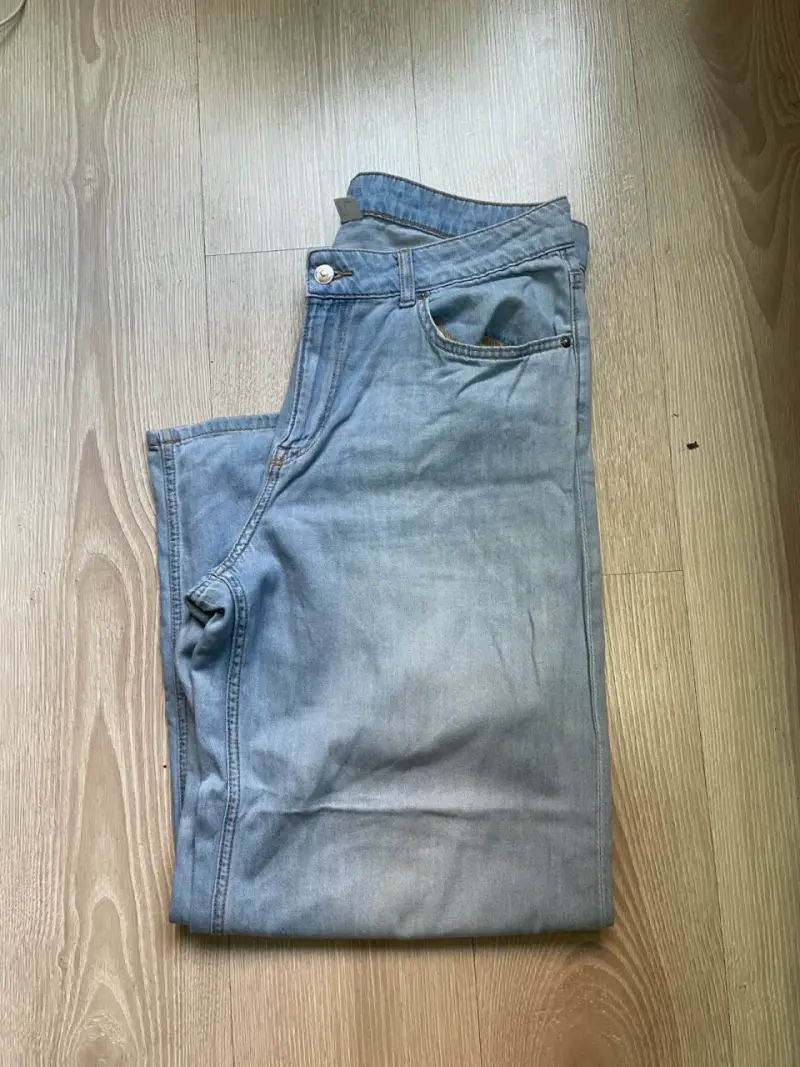Jeans de mezclilla azul claro