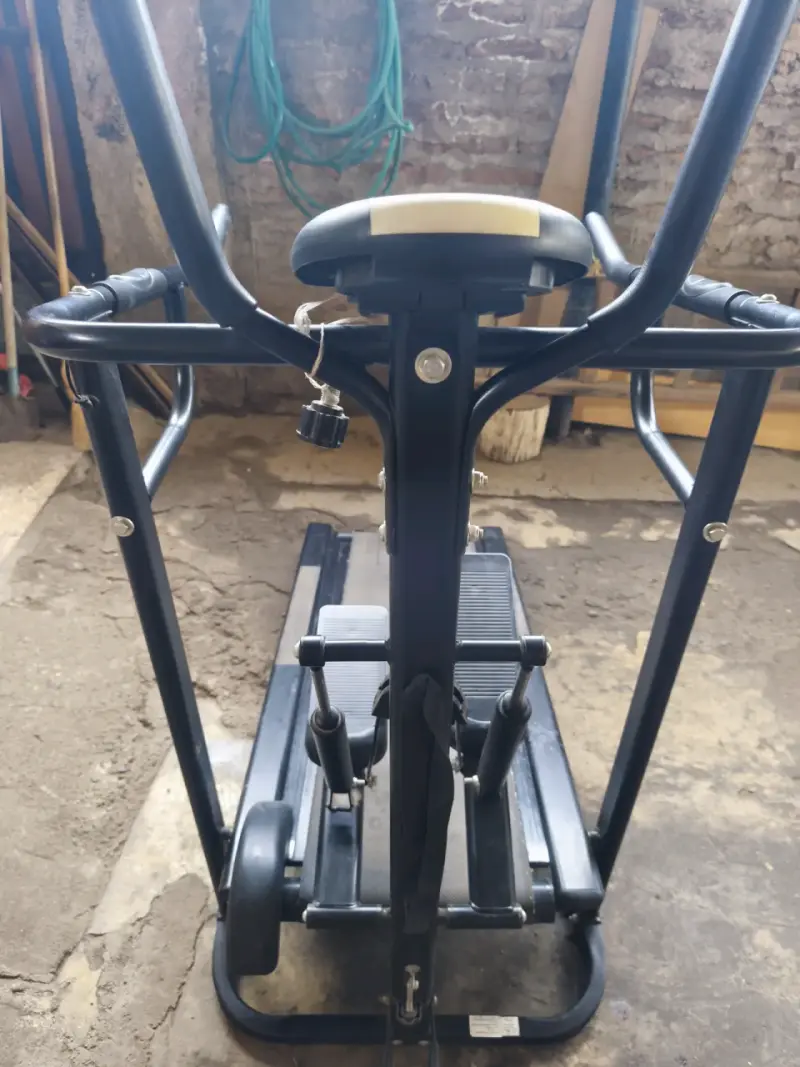 Máquina elíptica Bodytonic con stepper - 2