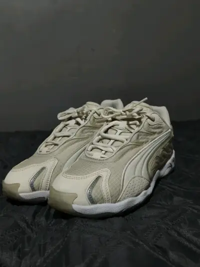 Zapatillas beige Puma para hombre - miniatura 1