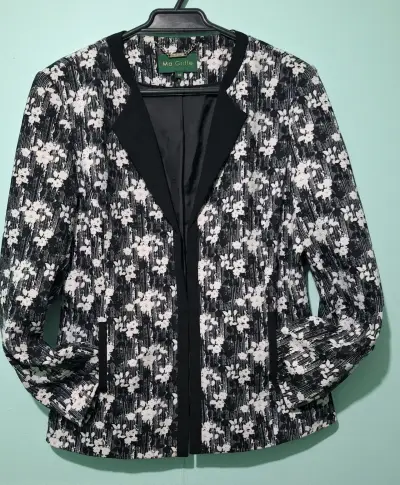Blazer floral blanco y negro Ma Griffe - miniatura 1