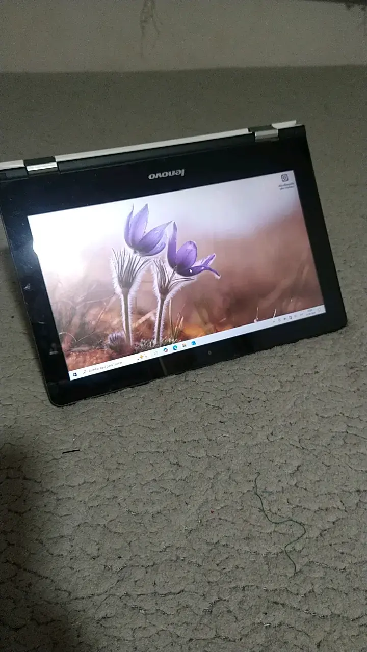 Laptop Lenovo Yoga 300 convertible - 2