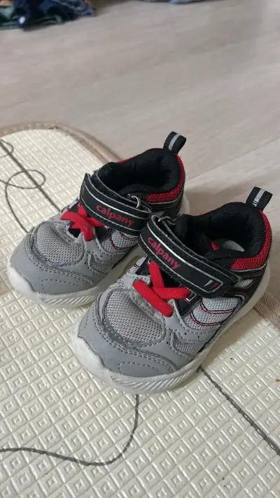 Zapatillas deportivas para bebé Calpany gris y rojo - miniatura 1