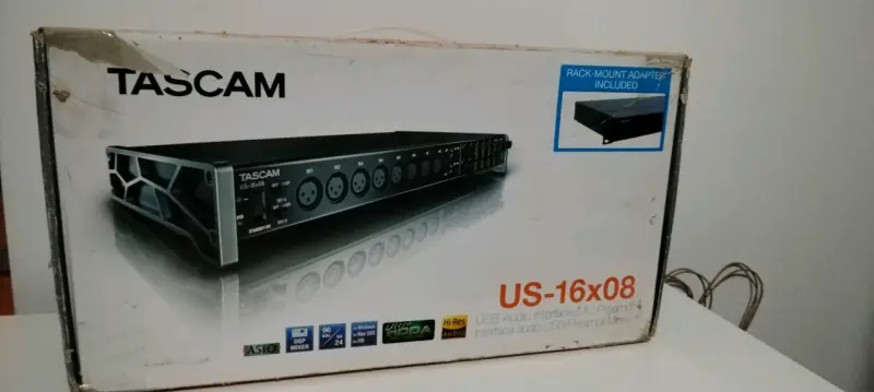 Interfaz de Audio USB Tascam US-16x08 - 1