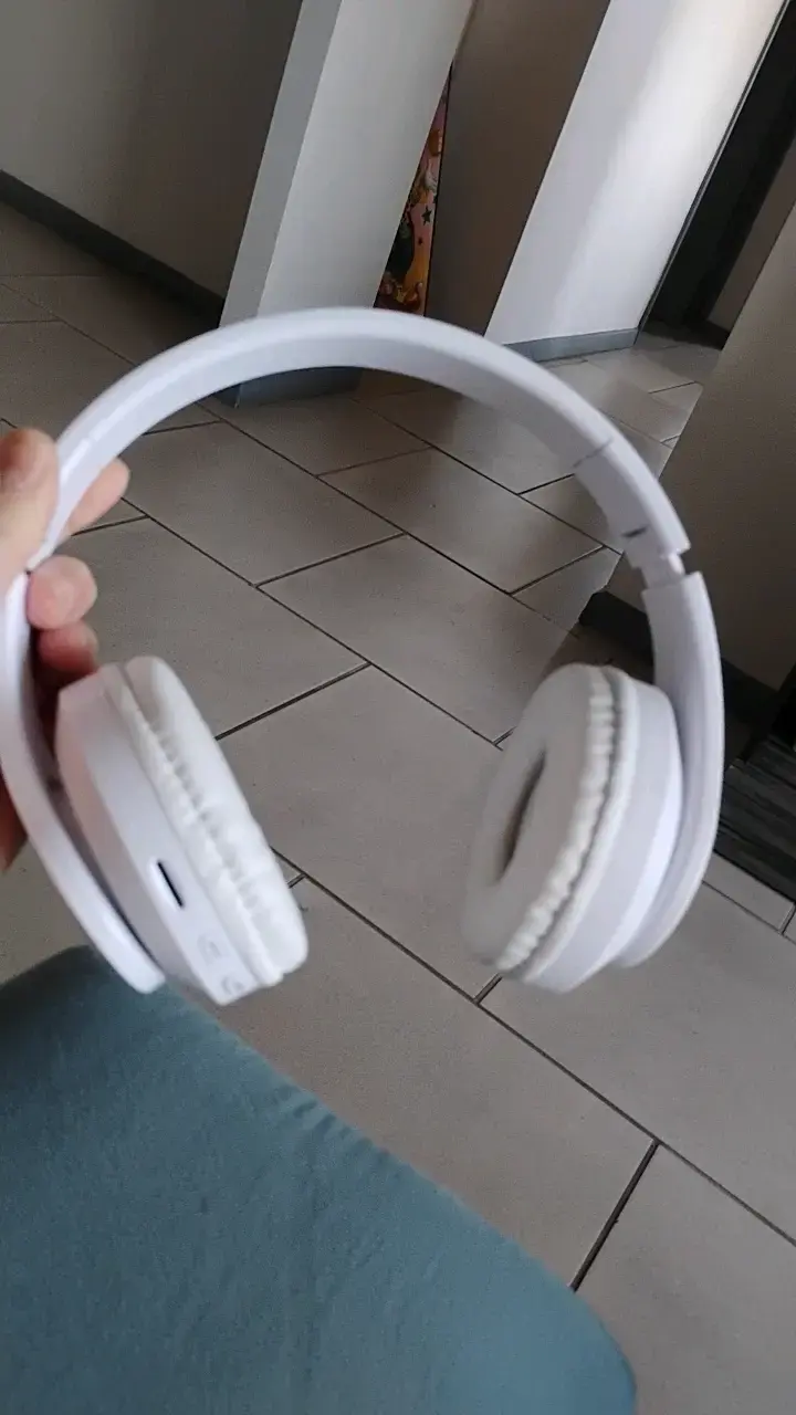Auriculares Bluetooth Blancos con Micrófono - 1