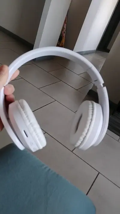 Auriculares Bluetooth Blancos con Micrófono - miniatura 1