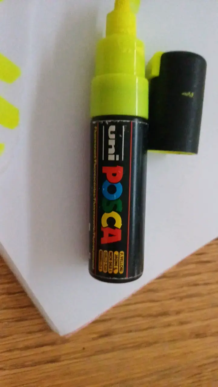 Marcador amarillo Uni Posca punta gruesa - 2
