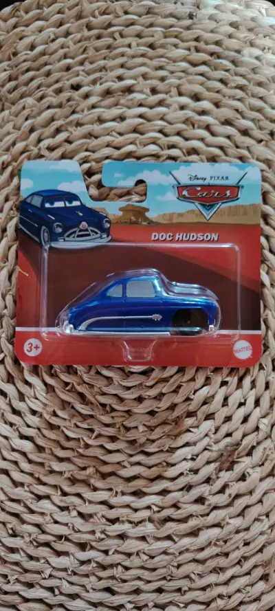 Auto de juguete Dinoco Cruz Ramírez y Doc Hudson - miniatura 2