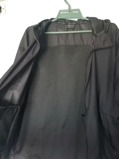 Chaqueta negra cortavientos talla L - miniatura 3