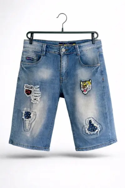 Bermudas de mezclilla con parches decorativos - miniatura 1